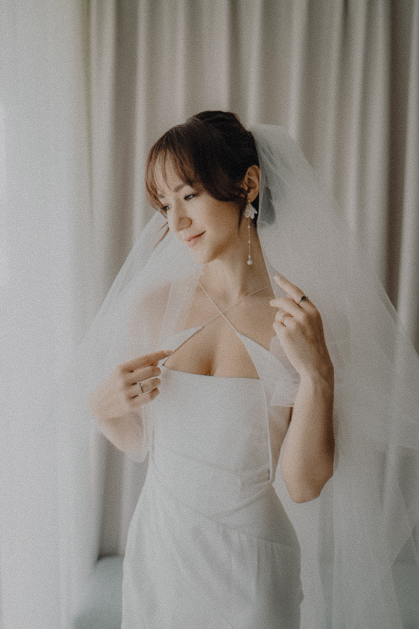 Cape Cod bride posing for portrait